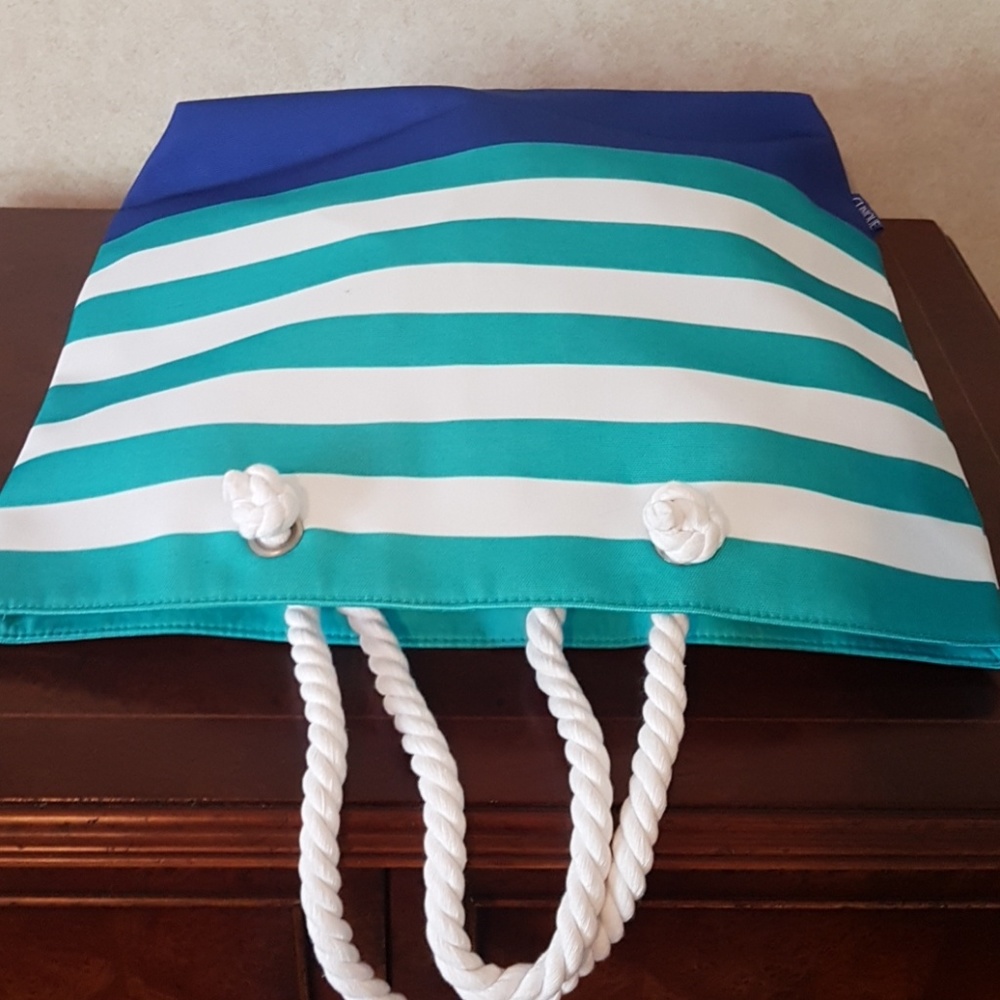 New Tote - Picture 2 of 3